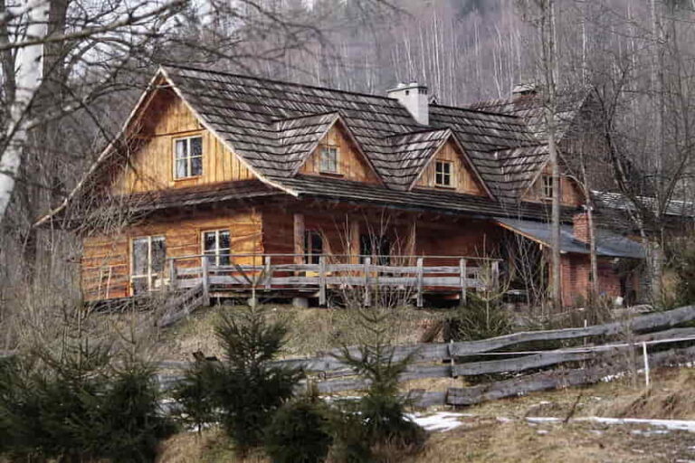 Bieszczady domy z drewnaRutkowscy domy z bali naturalnych 025