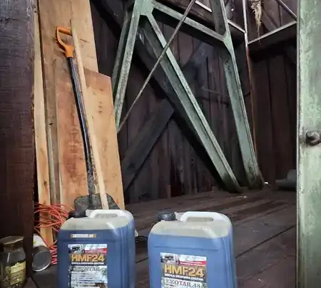 Smoła drzewna HMF – remont zabytkowej dzwonnicy w Brańszczyku